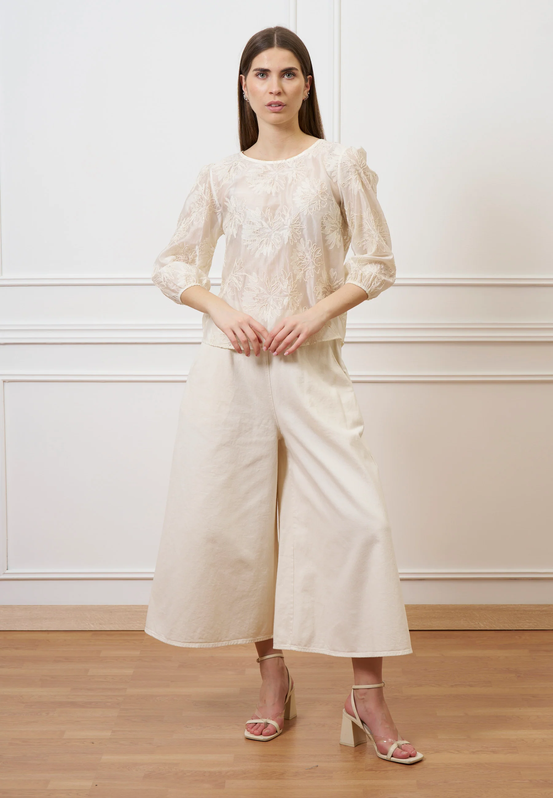 Blusa in mussola ricamata  - AVORIO - Image 2