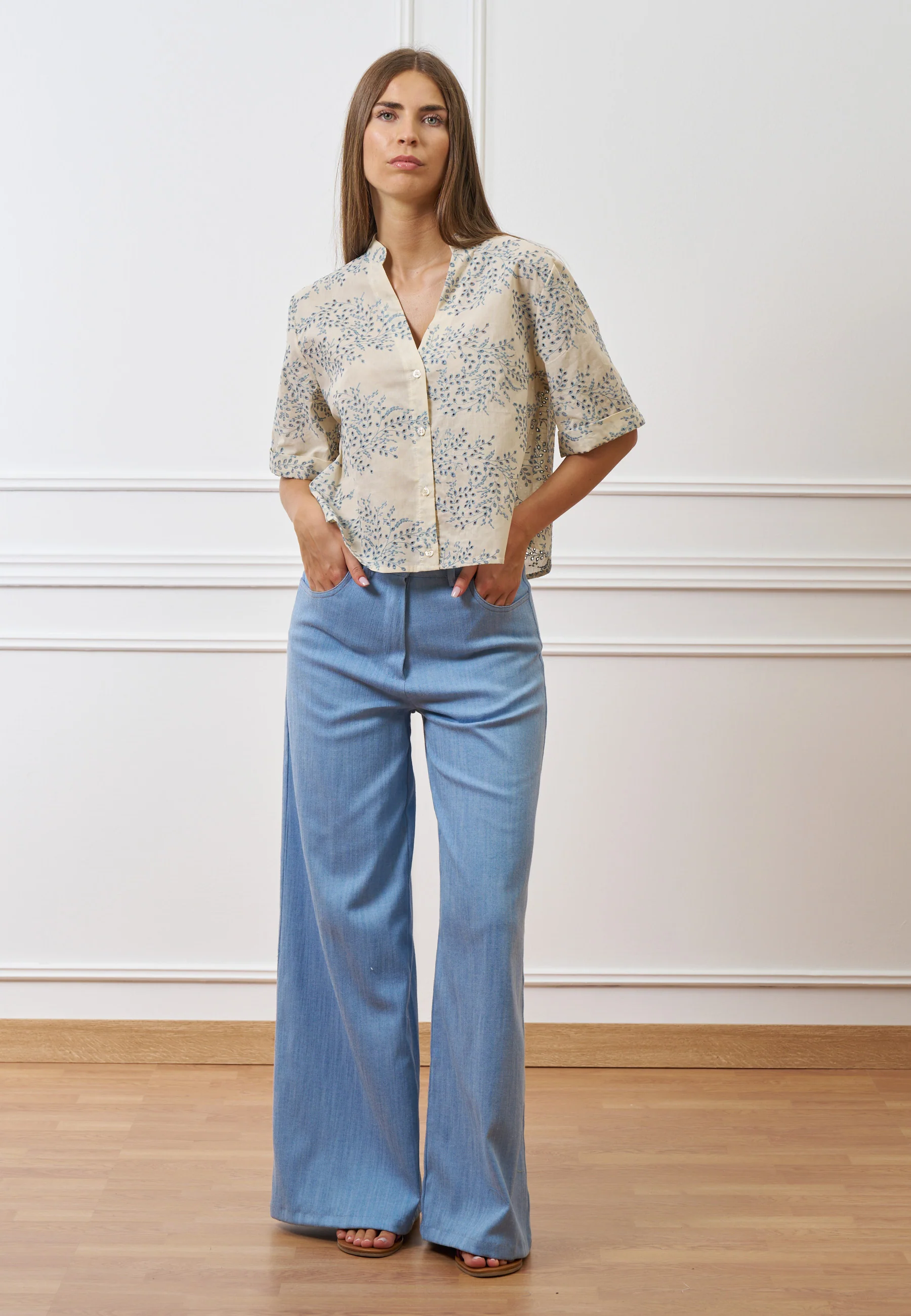 Camicia over ricamata - CELESTE - Image 4