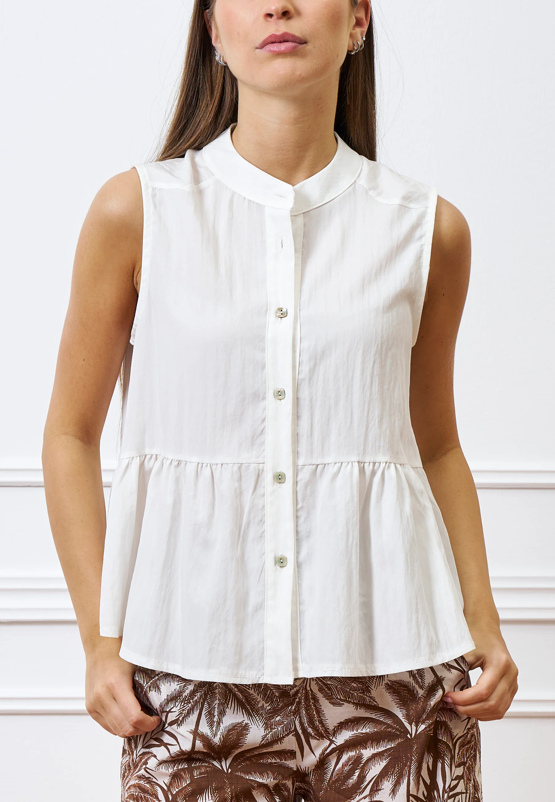 Camicia smanicata con balza al fondo  - AVORIO - Image 2