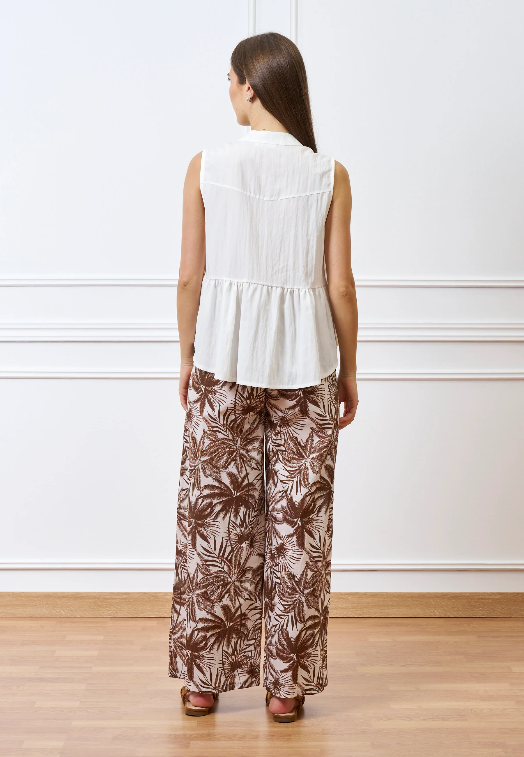 Pantalone palazzo con stampa palme - MARRONE - Image 9